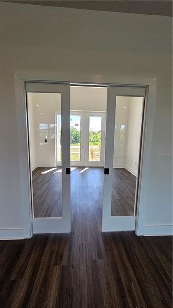 Spacious, unfurnished interior of a new home in , Port Charlotte (Image 11).