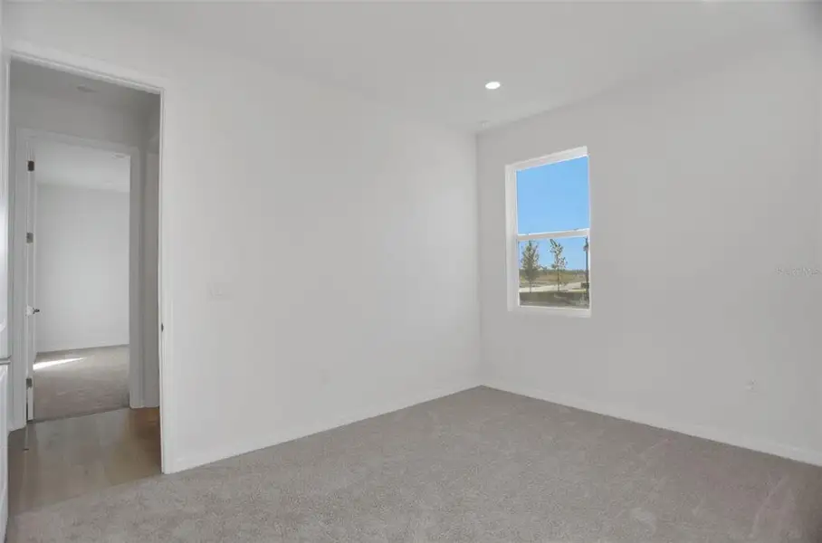 Spacious, unfurnished interior of a new home in Turnleaf, Punta Gorda (Image 23). Spacious, unfurnished interior of a new home in Turnleaf, Punta Gorda (Image 23).