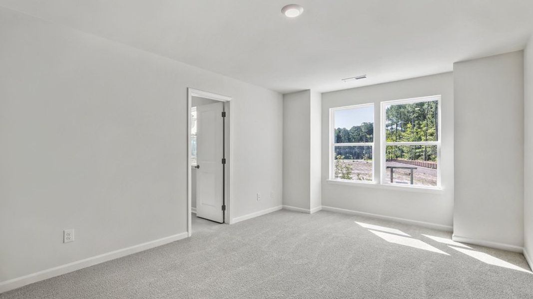 Spacious, unfurnished interior of a new home in The Grove at Glennview, Kernersville (Image 18).