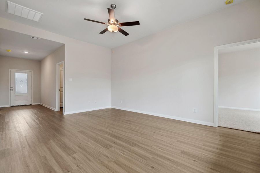 Spacious, unfurnished interior of a new home in Trails at Cochran Ranch, Waller (Image 15). Spacious, unfurnished interior of a new home in Trails at Cochran Ranch, Waller (Image 15).
