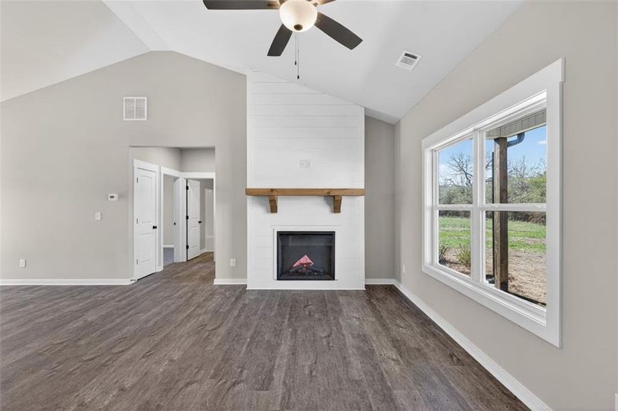 Spacious, unfurnished interior of a new home in , Buchanan (Image 28).