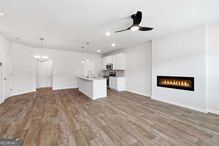 Spacious, unfurnished interior of a new home in Parkway James, Snellville (Image 14). Spacious, unfurnished interior of a new home in Parkway James, Snellville (Image 14).
