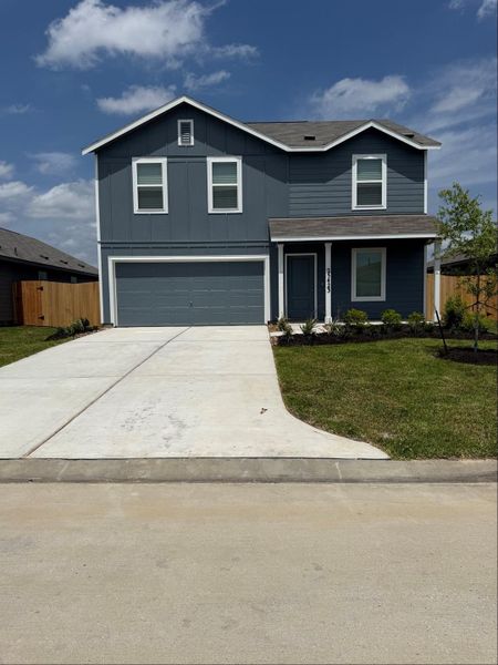 Front exterior of a new home in Pinewood Trails, Cleveland, TX, highlighting curb appeal (Image 25). Front exterior of a new home in Pinewood Trails, Cleveland, TX, highlighting curb appeal (Image 25).
