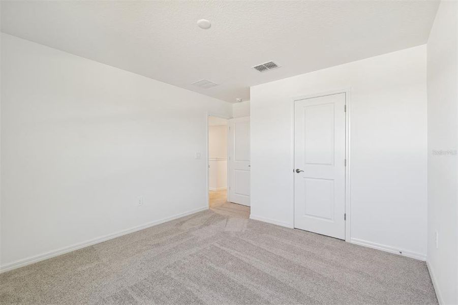 Spacious, unfurnished interior of a new home in Southpointe, Palmetto (Image 21).