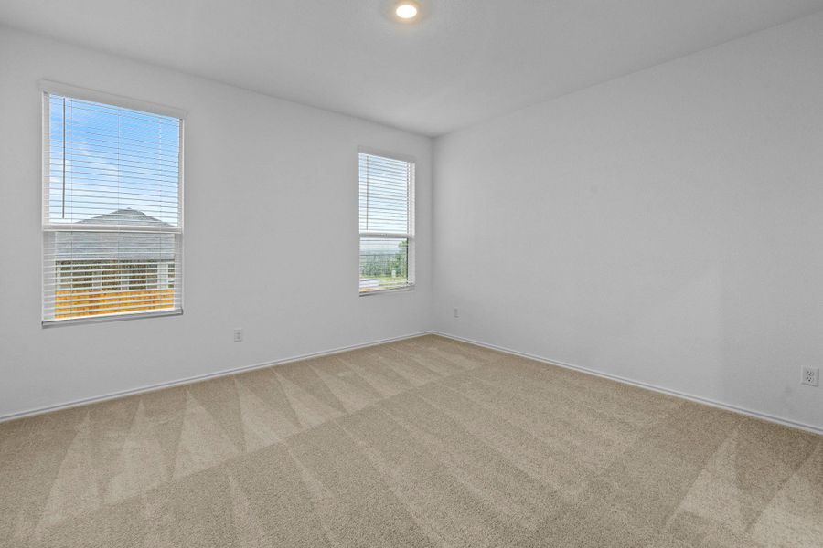 Spacious, unfurnished interior of a new home in Clayton Ranch, Copperas Cove (Image 31).