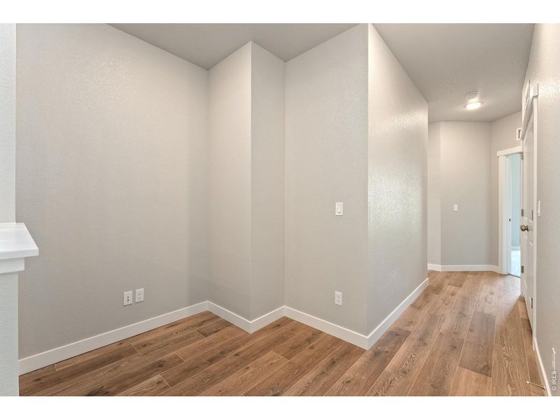 Spacious, unfurnished interior of a new home in The Lakes at Centerra, Loveland (Image 20).