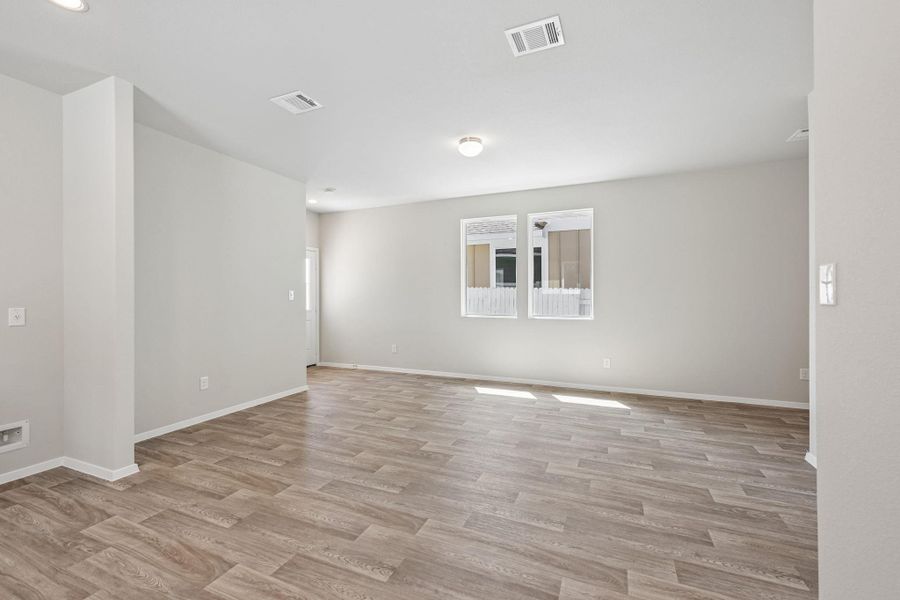 Spacious, unfurnished interior of a new home in Harvest Ridge, Elgin (Image 21). Spacious, unfurnished interior of a new home in Harvest Ridge, Elgin (Image 21).