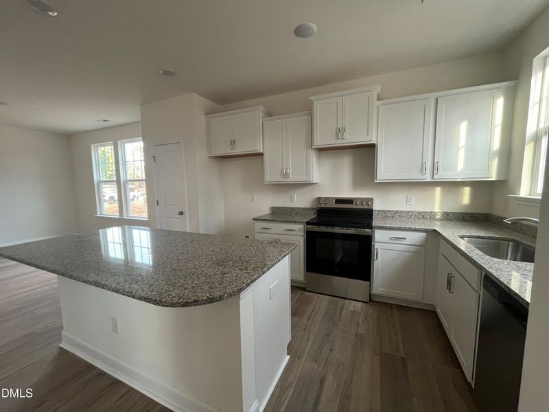 Kitchen with large island