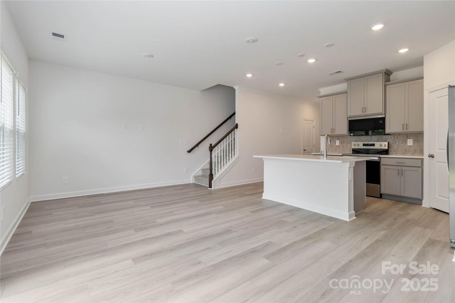 Image 25 of a home in .