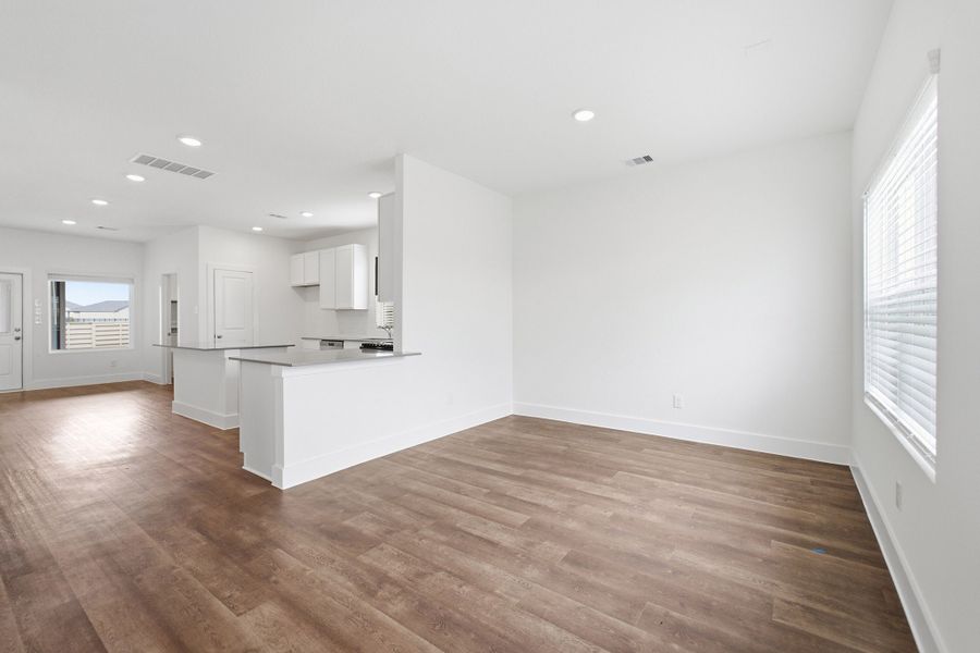 Spacious, unfurnished interior of a new home in Austin Point, Richmond (Image 43).