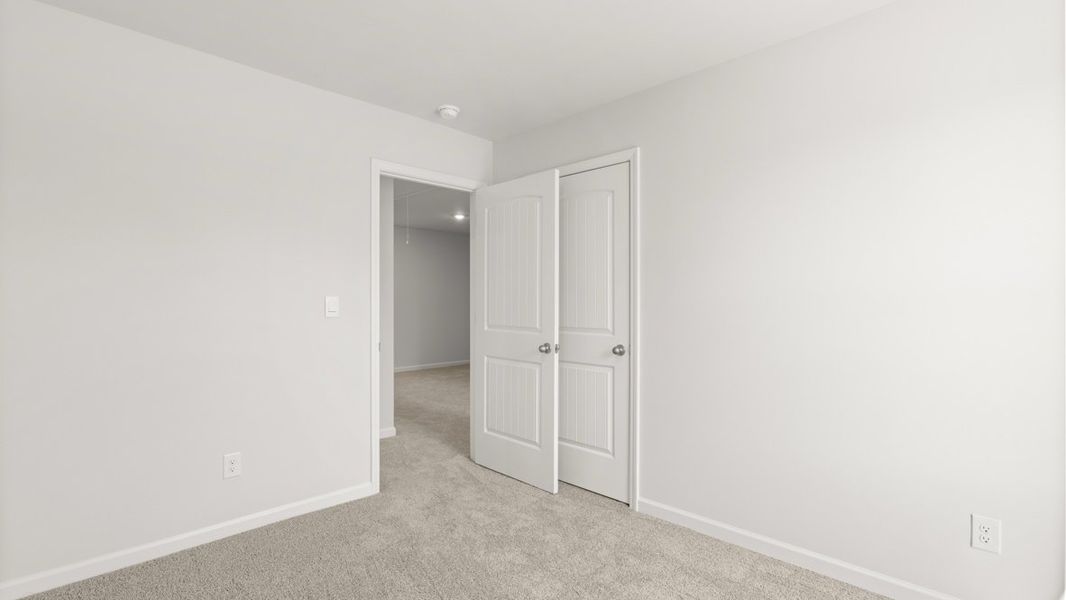 Spacious, unfurnished interior of a new home in Carlton, Douglasville (Image 27).