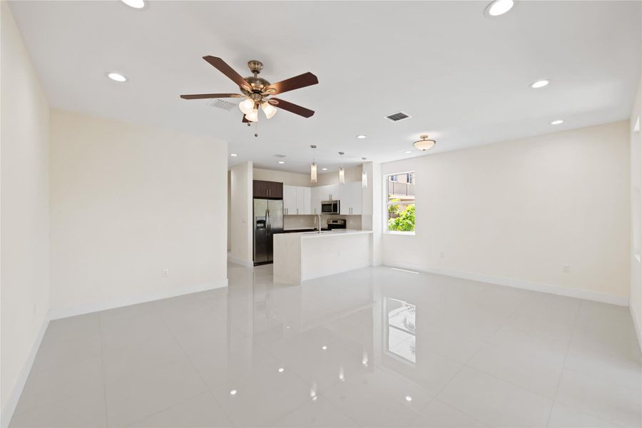 Image 33 of a home in .