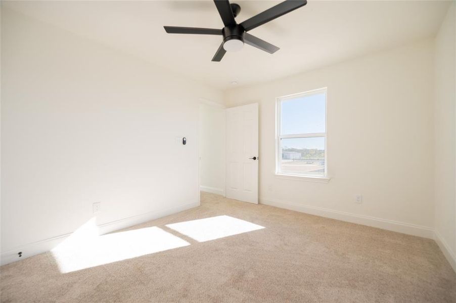 Spacious, unfurnished interior of a new home in , Brashear (Image 17).