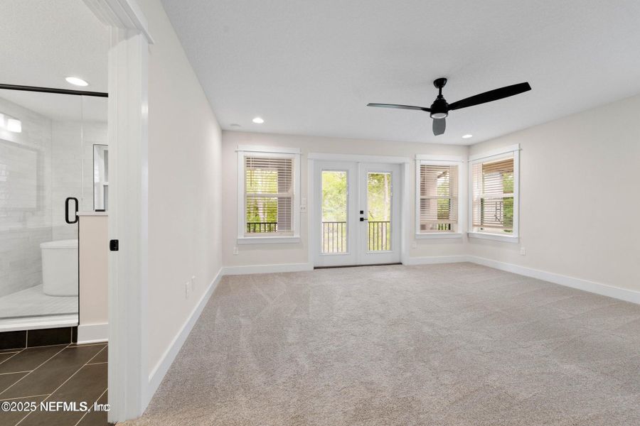 Spacious, unfurnished interior of a new home in , Jacksonville (Image 20).