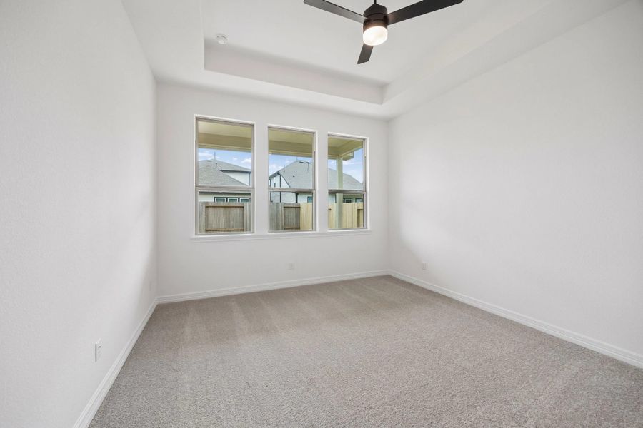 Spacious, unfurnished interior of a new home in Bergamo, Katy (Image 13).