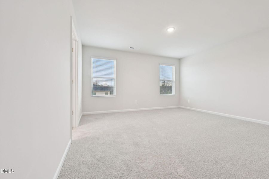 34-web-or-mls-Raleigh - Oak Manor - 649