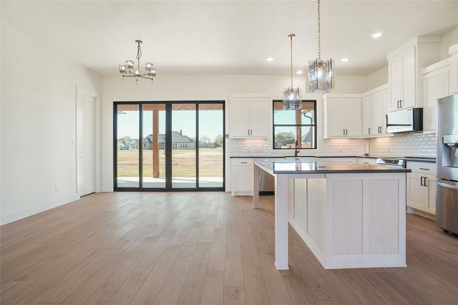 Spacious, unfurnished interior of a new home in , Paradise (Image 25).