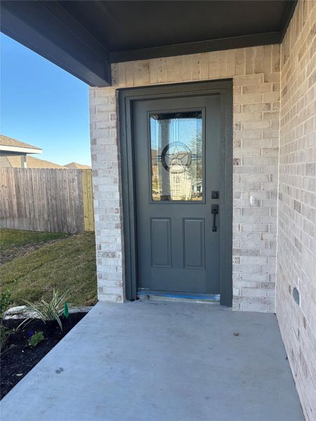 Exterior details and patio area of a home in , Navasota (Image 6).