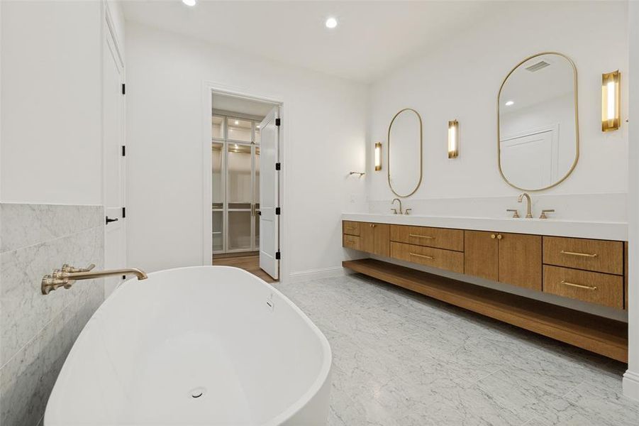 Furnished interior view inside a new home in , Dallas (Image 14).