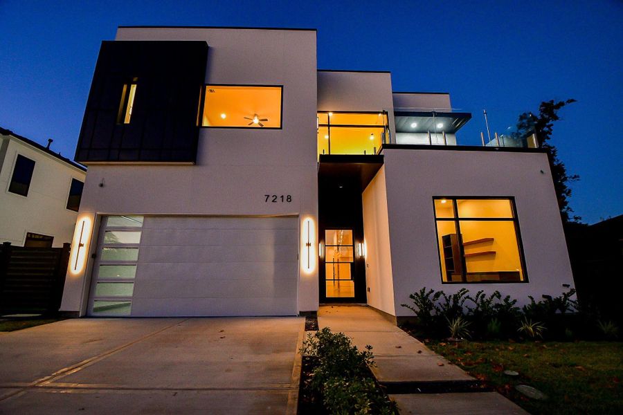 Front exterior of a new home in , Houston, TX, highlighting curb appeal (Image 2).