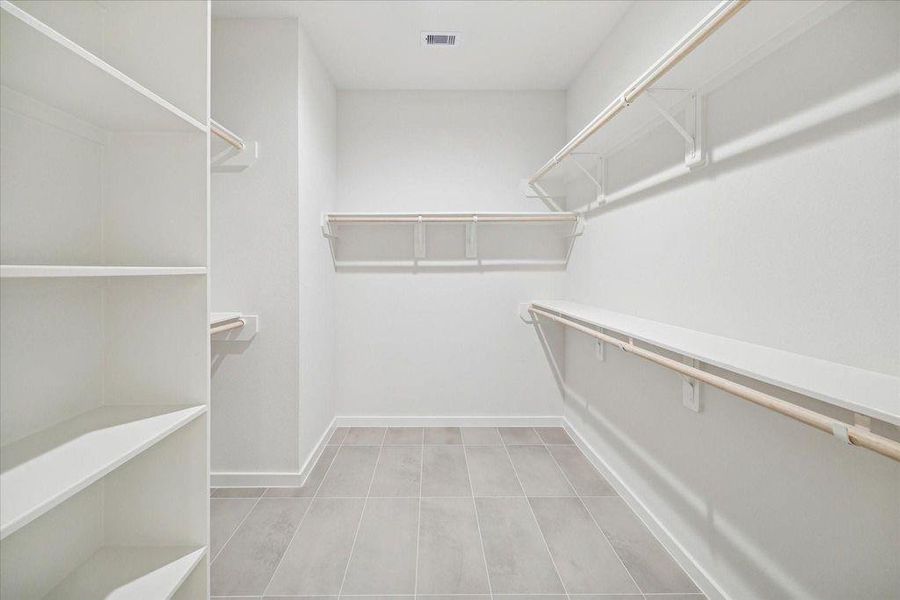 Spacious, unfurnished interior of a new home in Thornton Oaks, Houston (Image 19). Spacious, unfurnished interior of a new home in Thornton Oaks, Houston (Image 19).