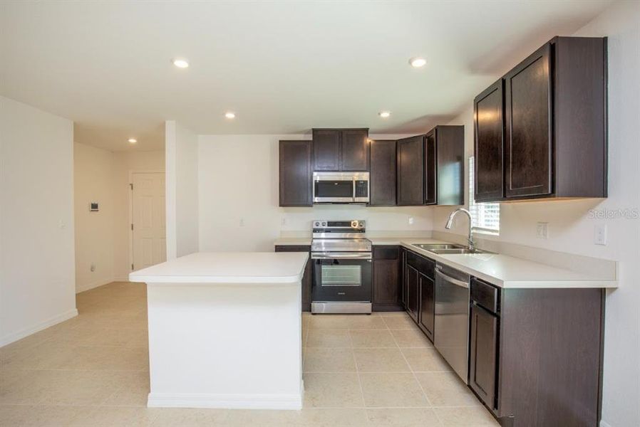 Furnished interior view inside a new home in Port Charlotte, Port Charlotte (Image 4).