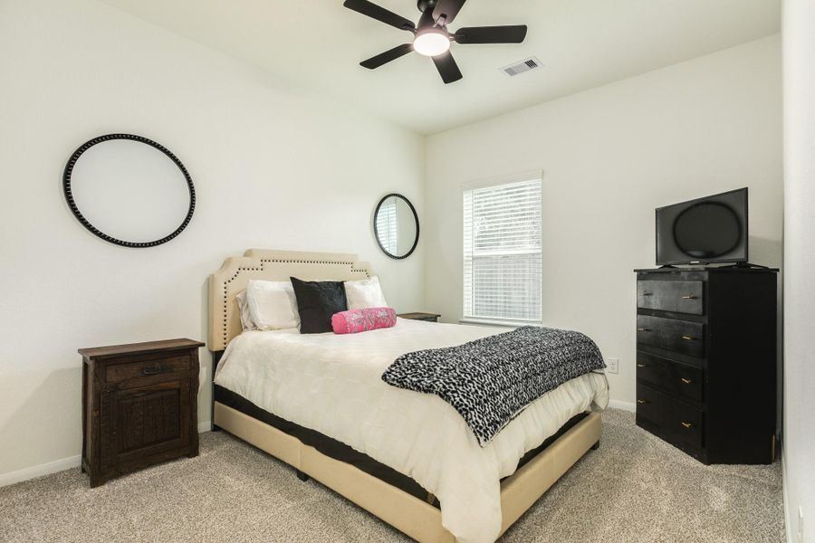 Furnished interior view inside a new home in Columbia Lakes, West Columbia (Image 18).