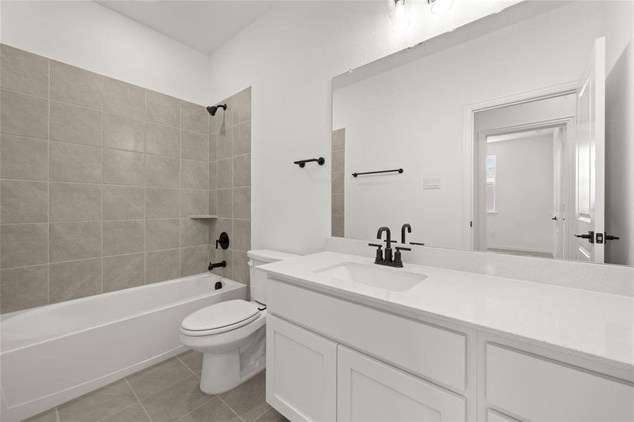 4353 Henderson Bathroom1