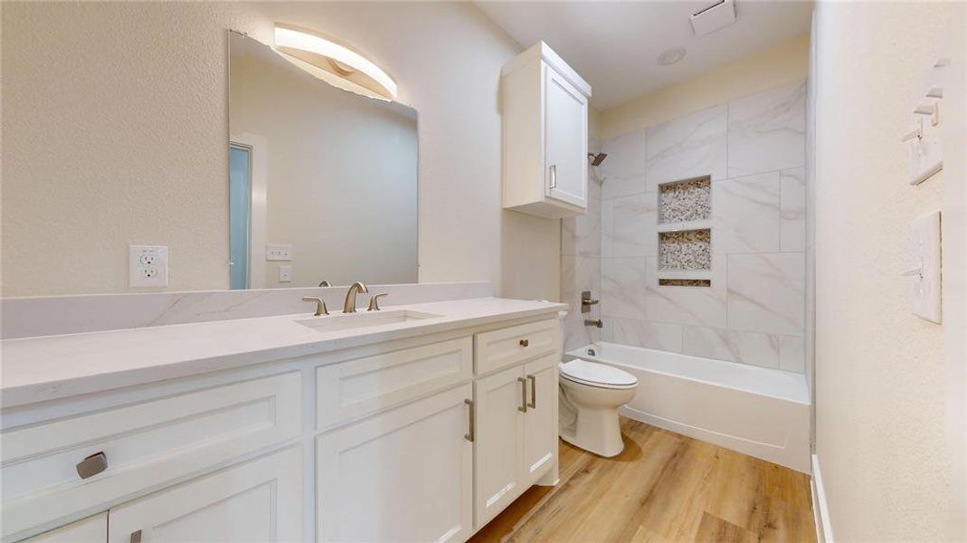 Furnished interior view inside a new home in , Grand Prairie (Image 7).