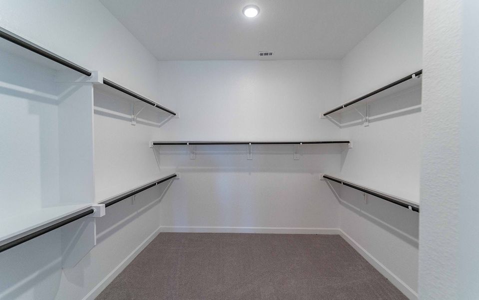 Spacious, unfurnished interior of a new home in Sonoma Verde, Rockwall (Image 15).