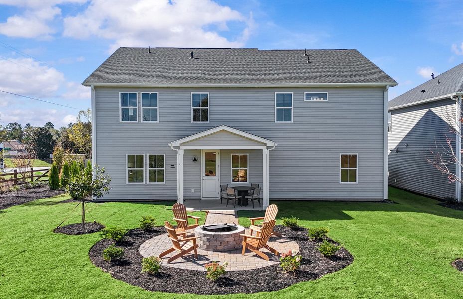 Representative exterior details of a home built from the Frazier by Pulte Homes in Sparrow Creek, Boiling Springs (Image 4).