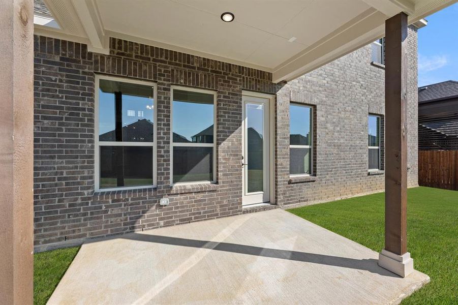 1041 Moss Grove-Patio-1