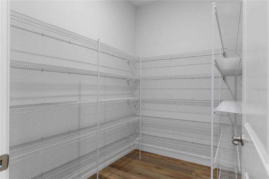 Spacious, unfurnished interior of a new home in Pine Ridge Estates, Beverly Hills (Image 26).