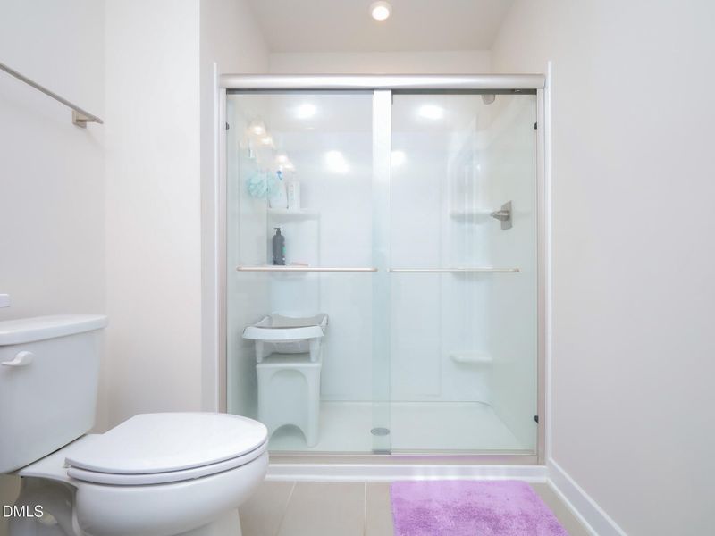 030_601_hollys_bluff_primary_bath