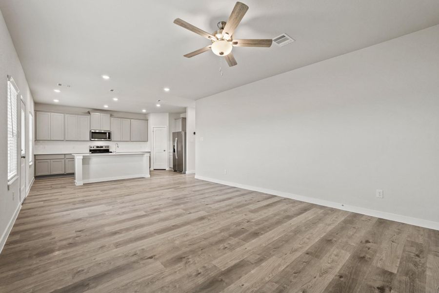 Spacious, unfurnished interior of a new home in Reveille Estates, Bryan (Image 15).