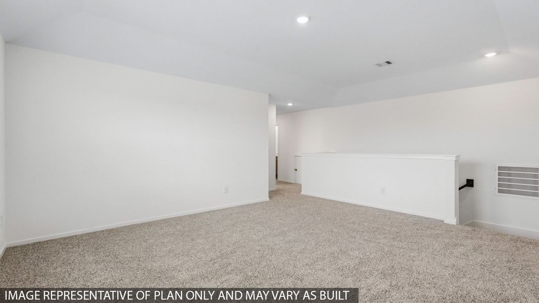 Spacious, unfurnished interior of a new home in Silverthorne, Conroe (Image 16). Spacious, unfurnished interior of a new home in Silverthorne, Conroe (Image 16).