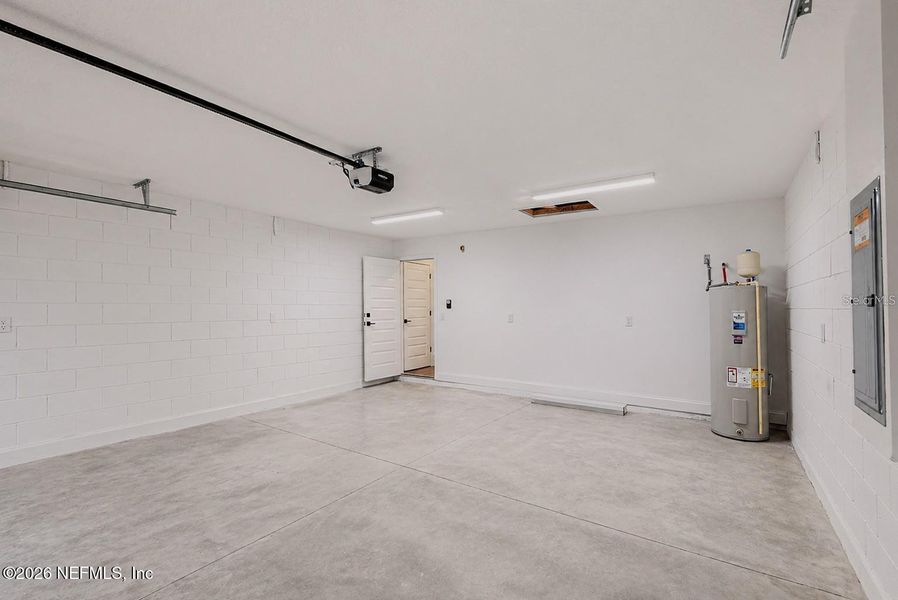 Spacious, unfurnished interior of a new home in , Palm Coast (Image 31). Spacious, unfurnished interior of a new home in , Palm Coast (Image 31).