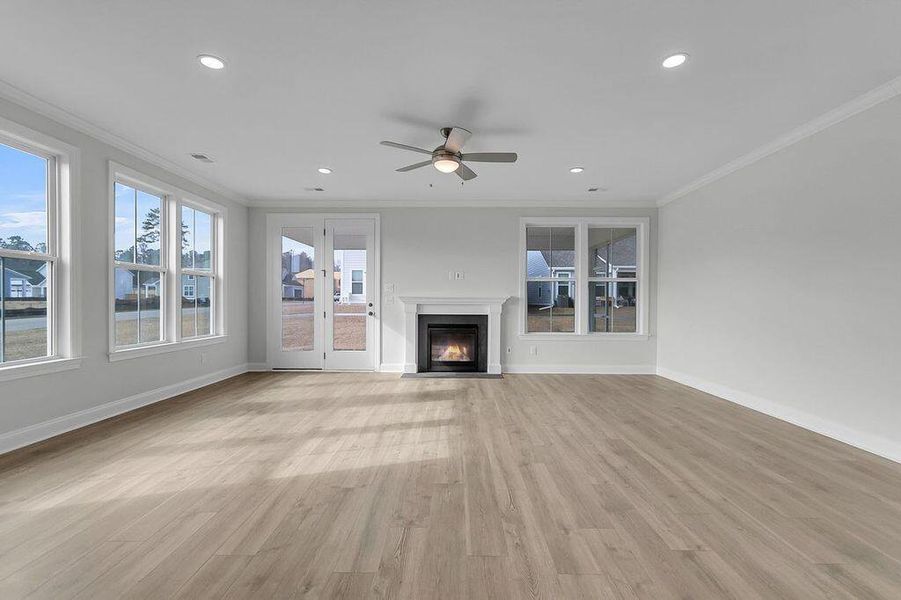 Spacious, unfurnished interior of a new home in Kings River Preserve, Hollywood (Image 28).