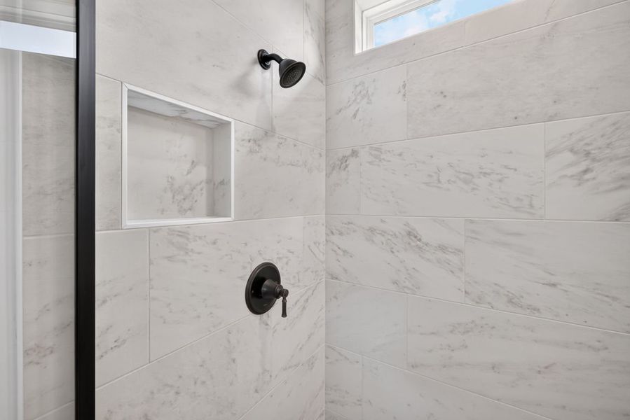 Representative interior finishes for a home built from the Mainstay by Pulte Homes in Everhour, Newnan (Image 21).