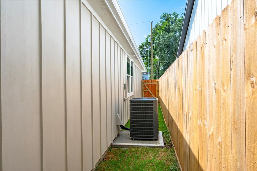 Exterior details and patio area of a home in , Alvin (Image 17).