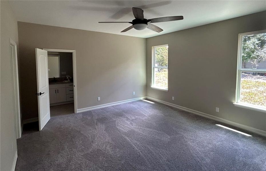 Spacious, unfurnished interior of a new home in , Orange City (Image 11).
