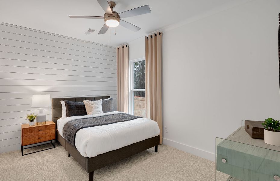 Representative furnished interior of a home built from the Woodward by Pulte Homes in Ashworth Estates, Powder Springs (Image 20).