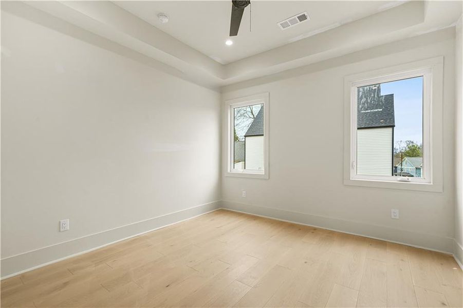 Spacious, unfurnished interior of a new home in , Atlanta (Image 38).