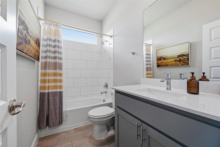 Furnished interior view inside a new home in , Cleburne (Image 25).