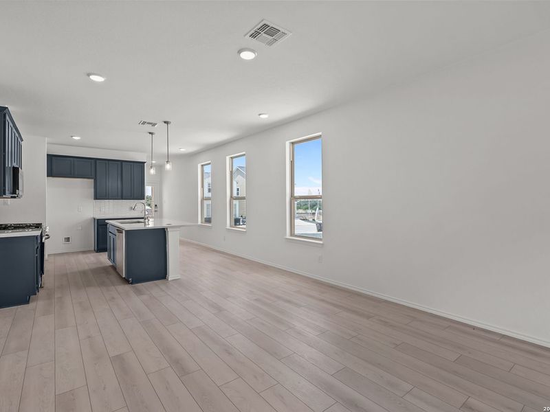 Spacious, unfurnished interior of a new home in Meadows at Oak Creek, San Antonio (Image 22). Spacious, unfurnished interior of a new home in Meadows at Oak Creek, San Antonio (Image 22).