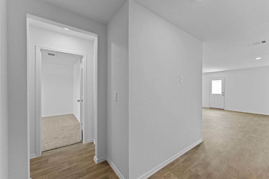 Spacious, unfurnished interior of a new home in Prairie Lakes, Buda (Image 8). Spacious, unfurnished interior of a new home in Prairie Lakes, Buda (Image 8).