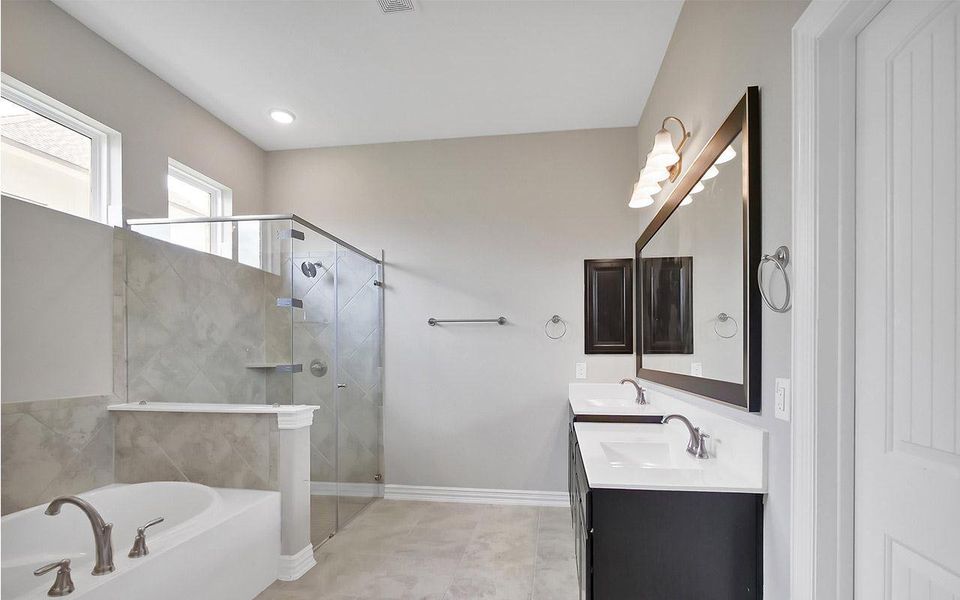 Representative furnished interior of a home built from the Ventura by CastleRock Communities in Horizon Lakes, McLendon-Chisholm (Image 8).