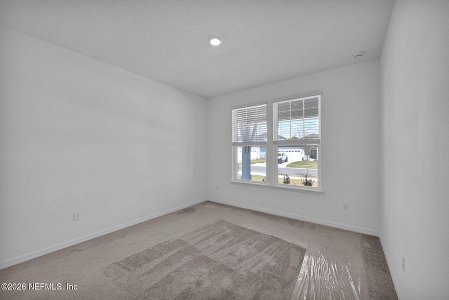 Spacious, unfurnished interior of a new home in Hyland Trail, Green Cove Springs (Image 18).