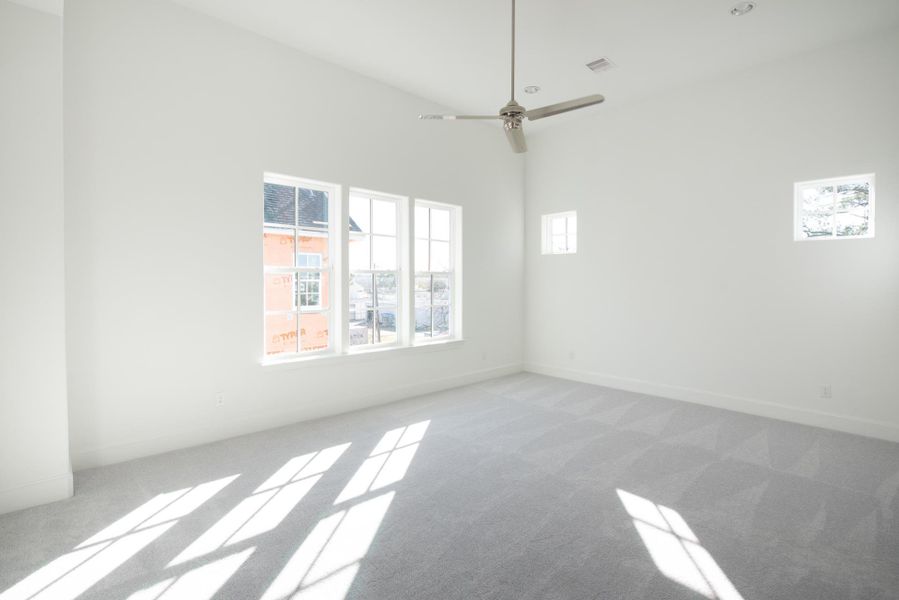 Spacious, unfurnished interior of a new home in Bluebonnet Lofts, Austin (Image 14). Spacious, unfurnished interior of a new home in Bluebonnet Lofts, Austin (Image 14).