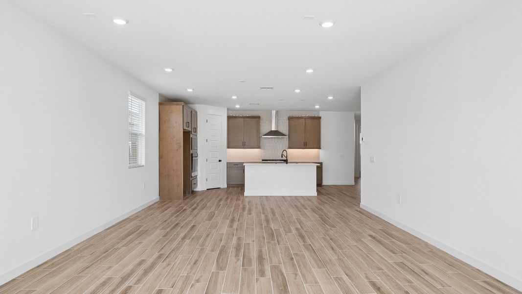 Spacious, unfurnished interior of a new home in The Ridge at Stone Butte, Phoenix (Image 19).